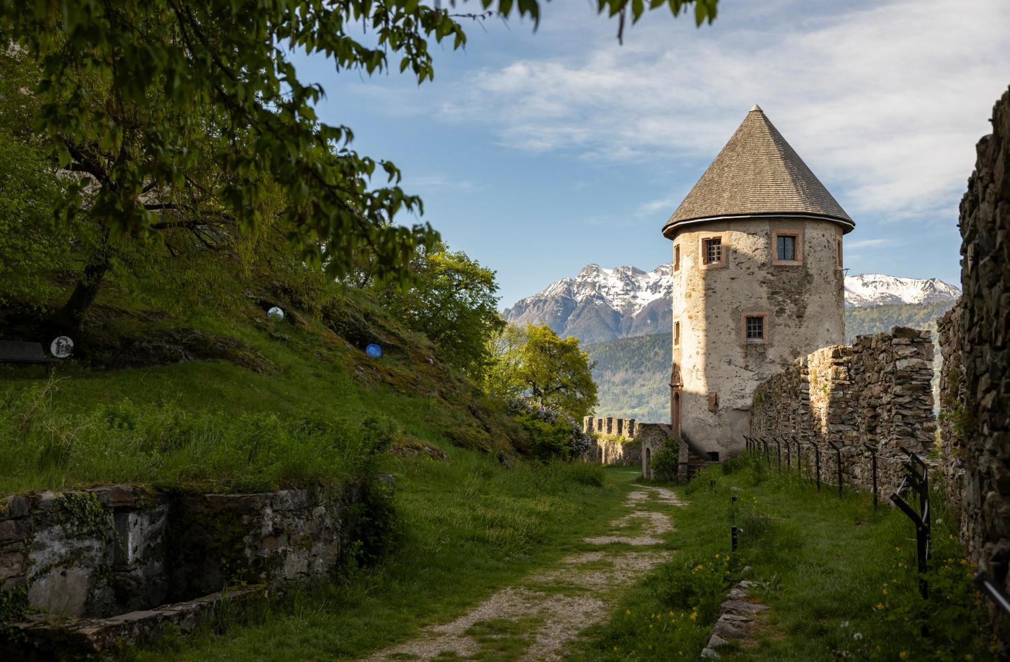 Hotel Castel Pergine Pergine Valsugana Exterior foto